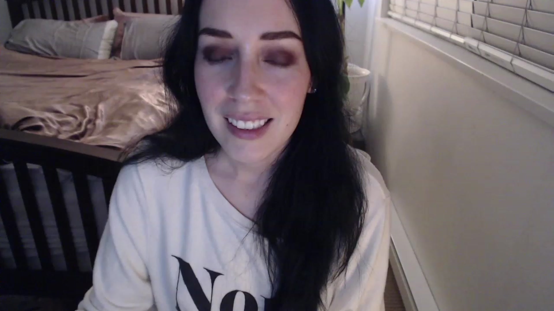 Gallery image thumbnail from AAAAAGHHHHHHH's myfreecams stream on, 12/10/2022, 04:11 image 3 of 20