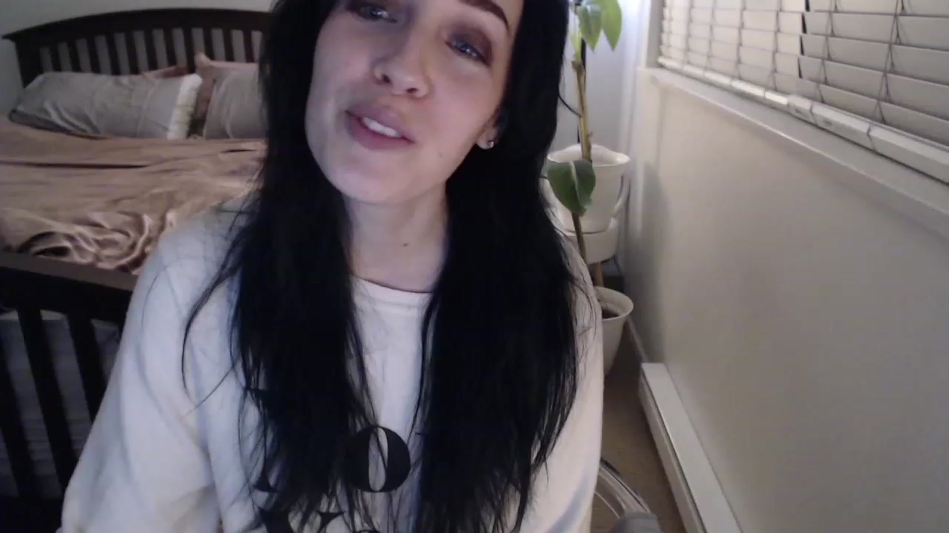 Gallery image thumbnail from AAAAAGHHHHHHH's myfreecams stream on, 12/10/2022, 05:09 image 9 of 20