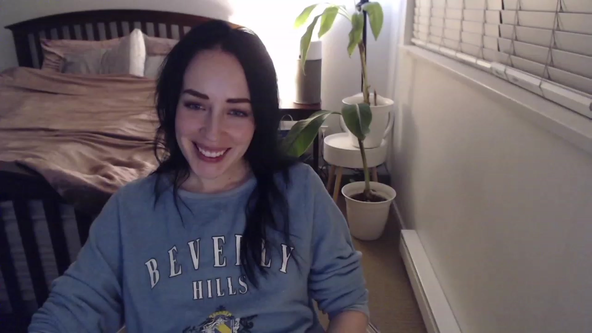 Gallery image thumbnail from AAAAAGHHHHHHH's myfreecams stream on, 12/13/2022, 05:13 image 8 of 20