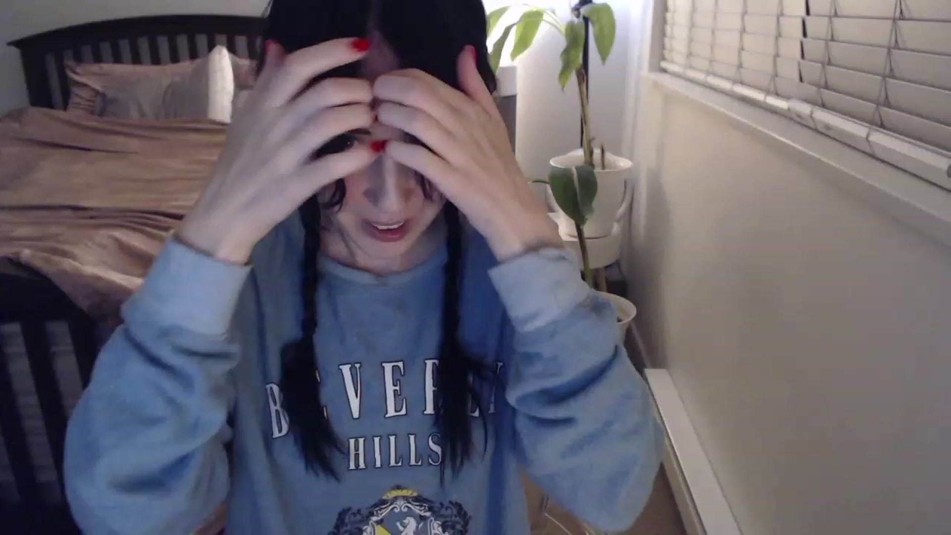 Gallery image thumbnail from AAAAAGHHHHHHH's myfreecams stream on, 12/13/2022, 05:13 image 2 of 20