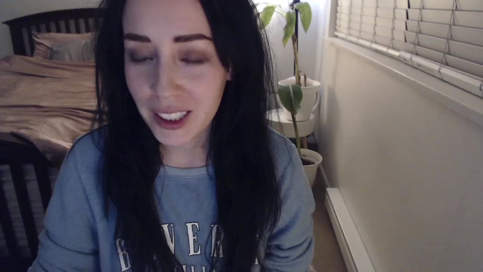 Gallery image thumbnail from AAAAAGHHHHHHH's myfreecams stream on, 12/13/2022, 05:13 image 17 of 20