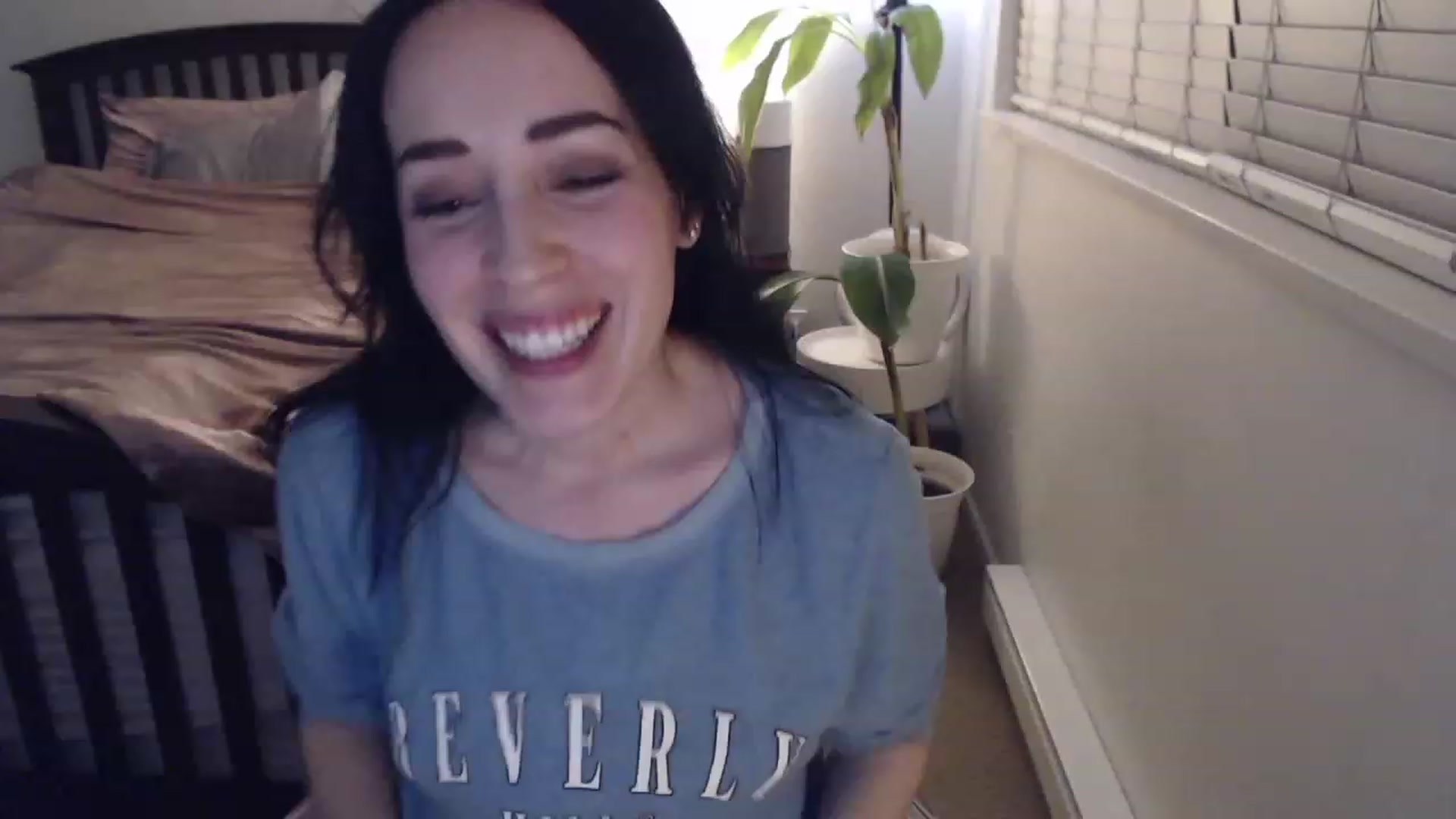 Gallery image thumbnail from AAAAAGHHHHHHH's myfreecams stream on, 12/13/2022, 05:13 image 6 of 20