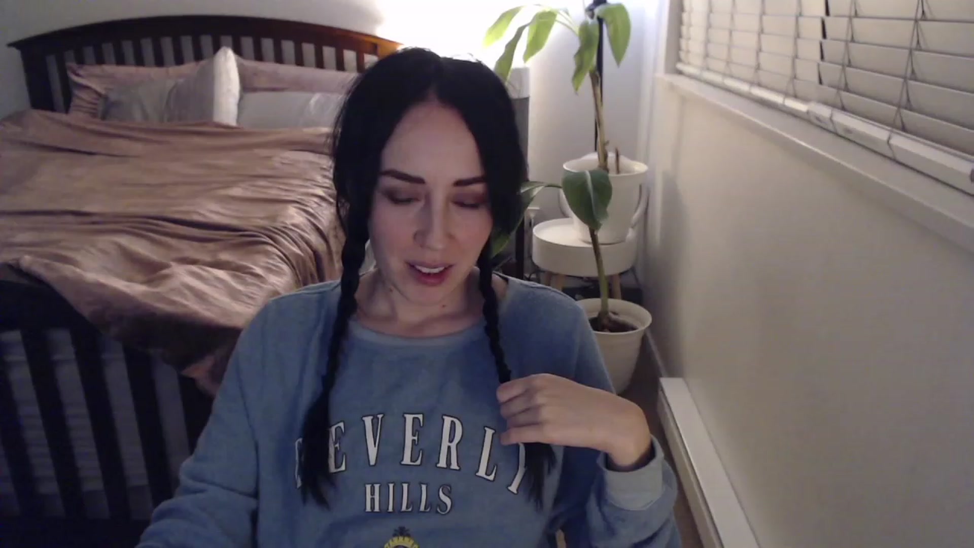 Gallery image thumbnail from AAAAAGHHHHHHH's myfreecams stream on, 12/13/2022, 05:13 image 3 of 20