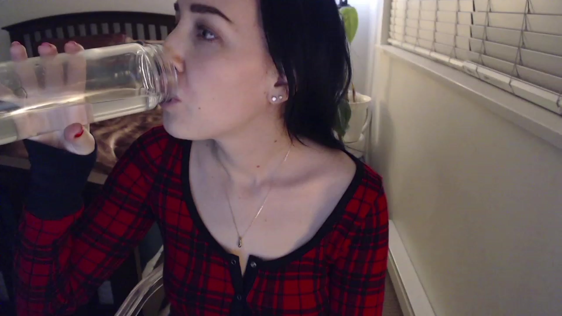 Gallery image thumbnail from AAAAAGHHHHHHH's myfreecams stream on, 12/15/2022, 04:42 image 10 of 20