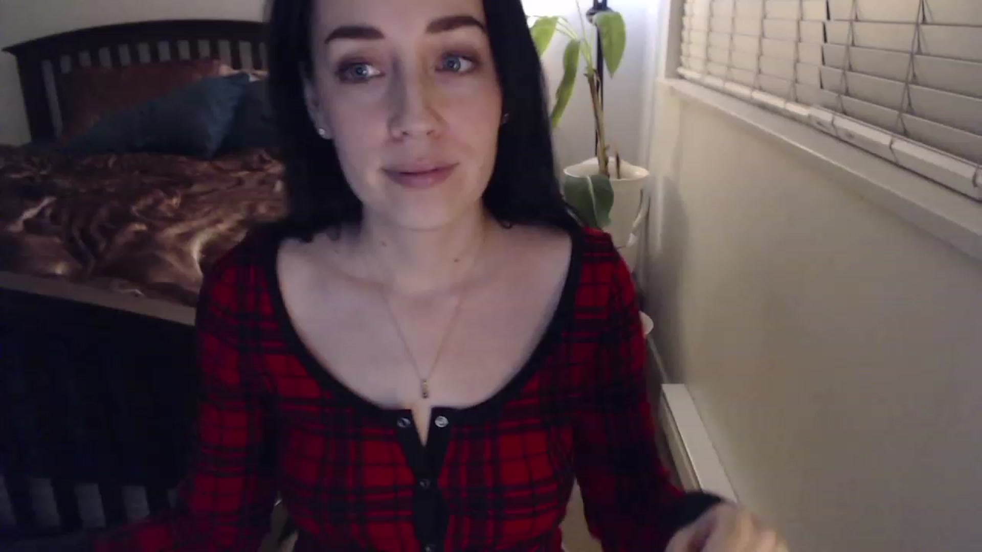 Gallery image thumbnail from AAAAAGHHHHHHH's myfreecams stream on, 12/15/2022, 04:42 image 13 of 20