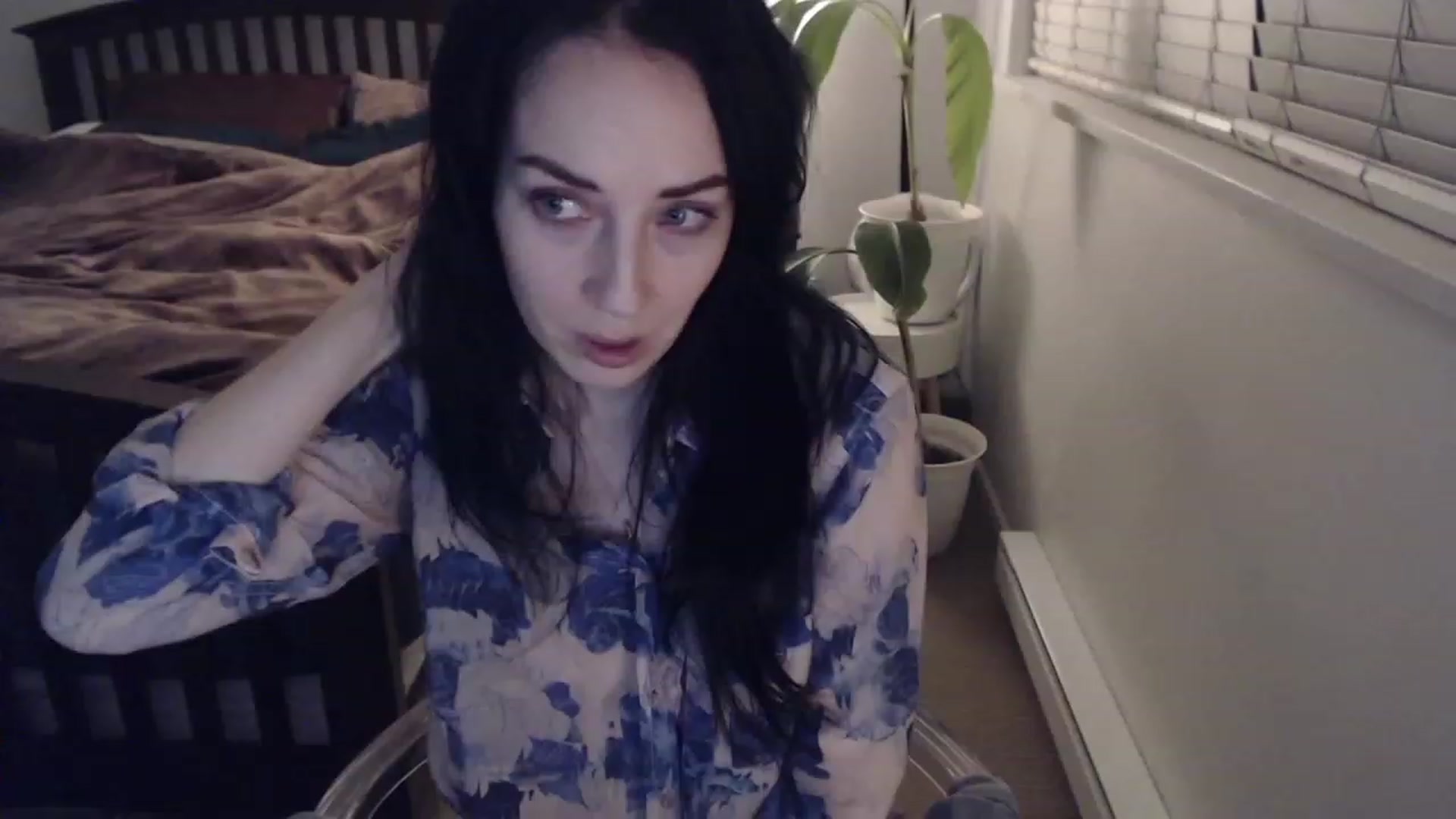 Gallery image thumbnail from AAAAAGHHHHHHH's myfreecams stream on, 12/17/2022, 04:25 image 13 of 20