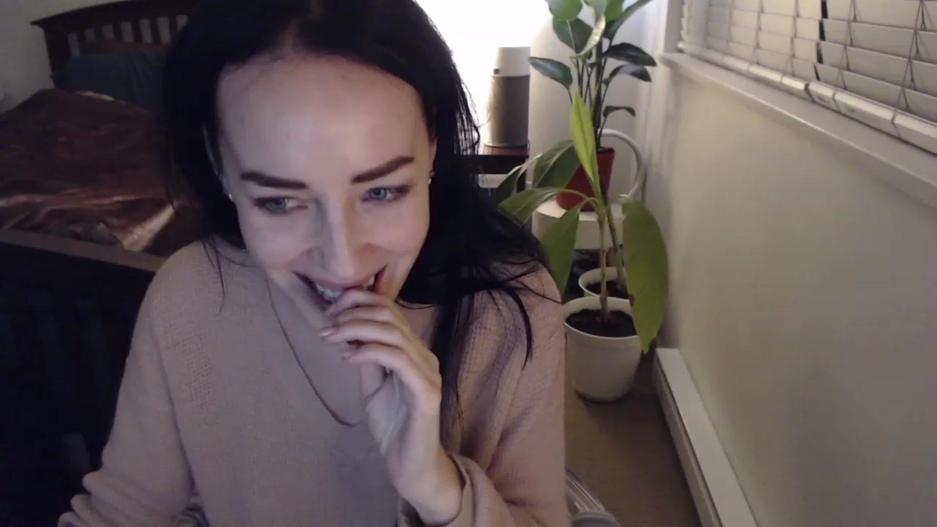 Gallery image thumbnail from AAAAAGHHHHHHH's myfreecams stream on, 01/12/2023, 04:26 image 17 of 20