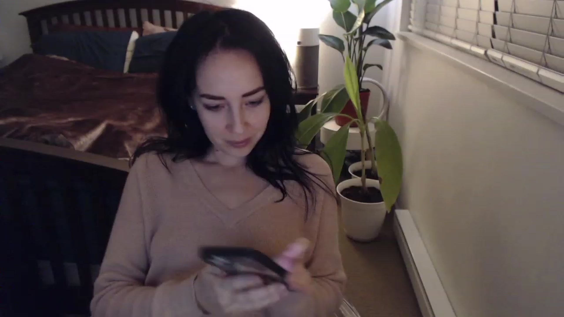 Gallery image thumbnail from AAAAAGHHHHHHH's myfreecams stream on, 01/12/2023, 04:26 image 19 of 20