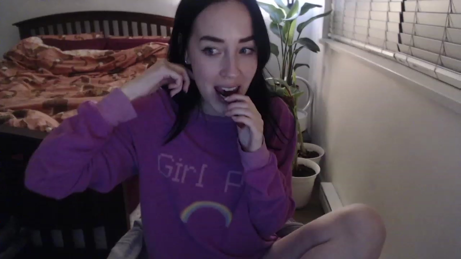 Gallery image thumbnail from AAAAAGHHHHHHH's myfreecams stream on, 03/10/2023, 04:49 image 17 of 20
