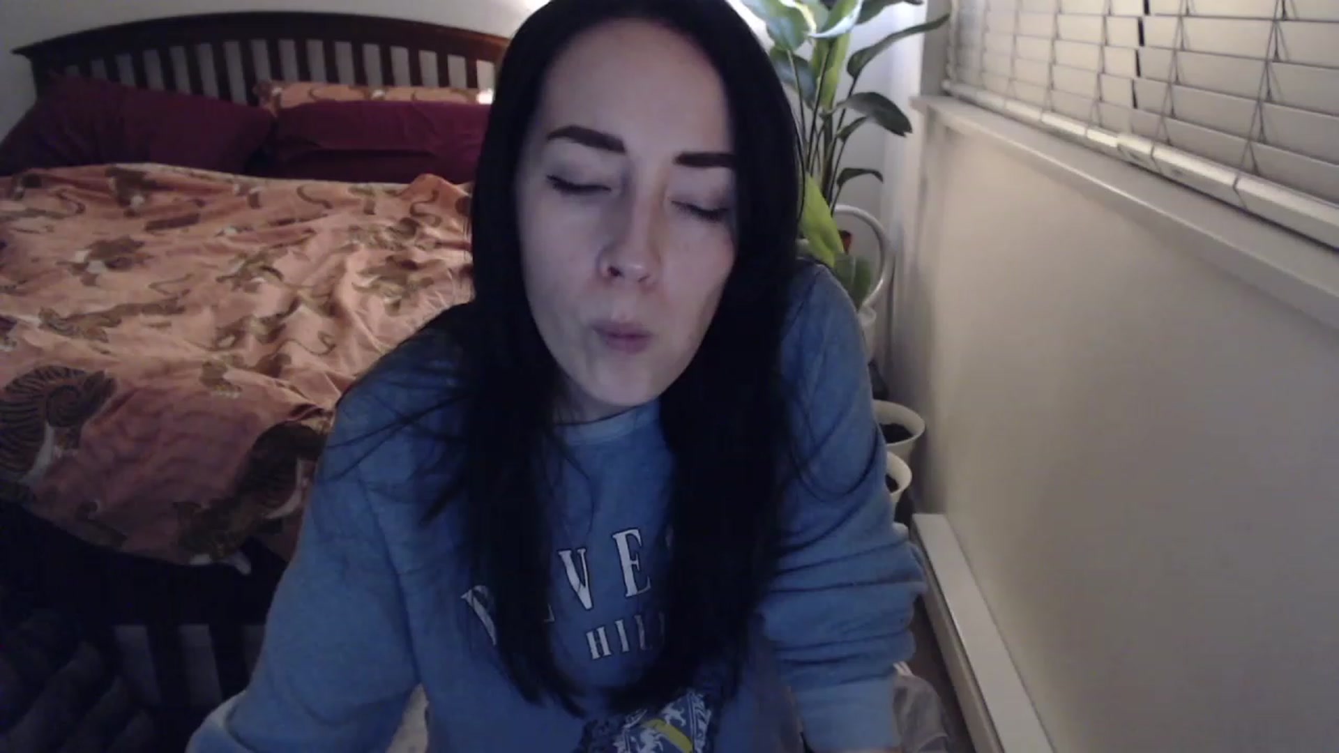 Gallery image thumbnail from AAAAAGHHHHHHH's myfreecams stream on, 03/17/2023, 03:53 image 17 of 20