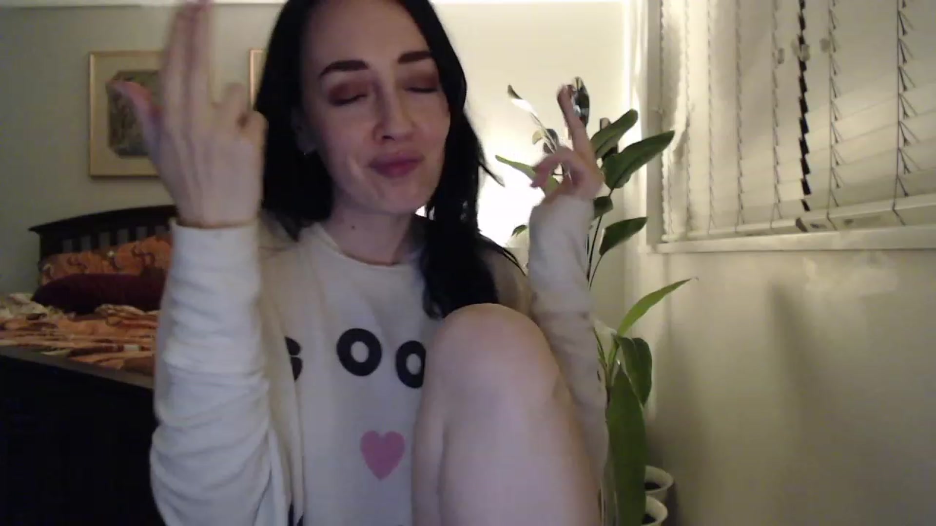 Gallery image thumbnail from AAAAAGHHHHHHH's myfreecams stream on, 04/22/2023, 05:04 image 11 of 20