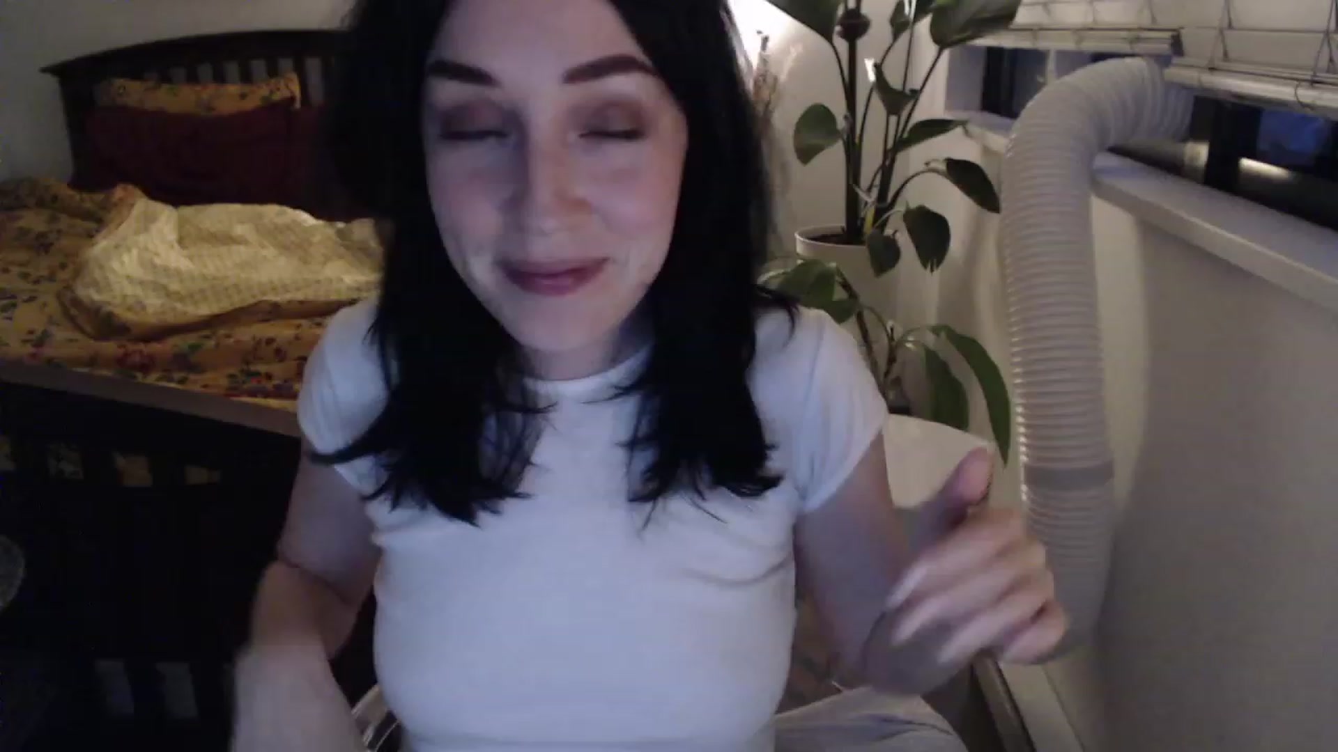 Gallery image thumbnail from AAAAAGHHHHHHH's myfreecams stream on, 07/07/2023, 05:03 image 20 of 20