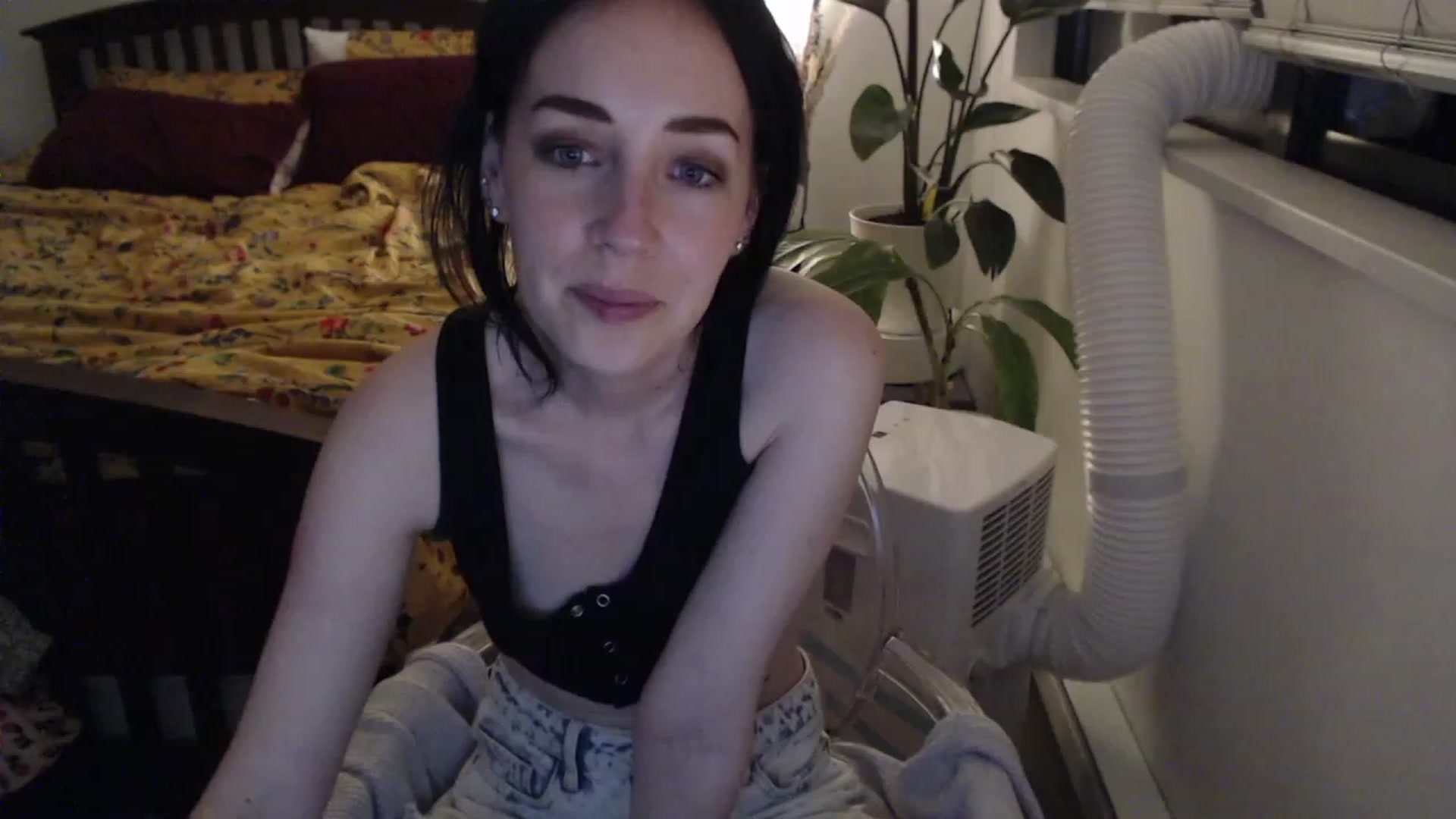 Gallery image thumbnail from AAAAAGHHHHHHH's myfreecams stream on, 07/21/2023, 05:35 image 15 of 20