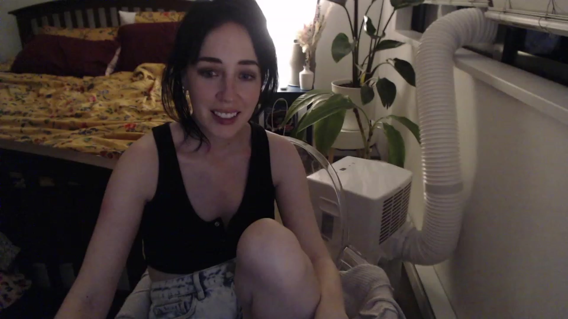 Gallery image thumbnail from AAAAAGHHHHHHH's myfreecams stream on, 07/21/2023, 05:35 image 6 of 20