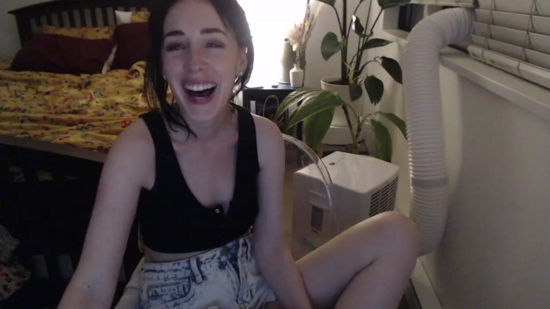 Gallery image thumbnail from AAAAAGHHHHHHH's myfreecams stream on, 07/21/2023, 05:35 image 19 of 20