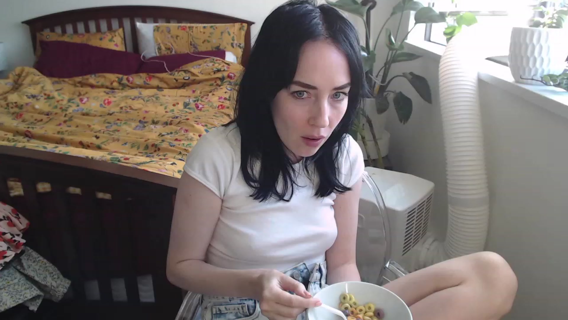 Gallery image thumbnail from AAAAAGHHHHHHH's myfreecams stream on, 08/01/2023, 02:39 image 17 of 20