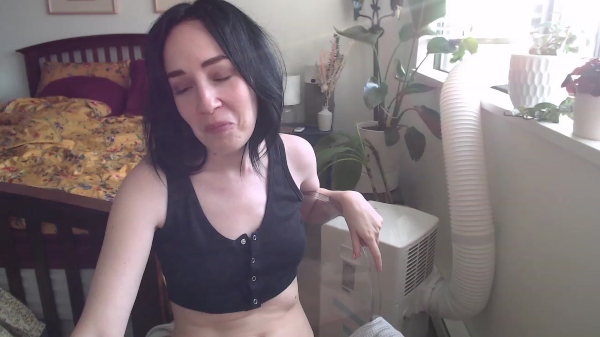Gallery image thumbnail from AAAAAGHHHHHHH's myfreecams stream on, 08/10/2023, 03:30 image 1 of 20