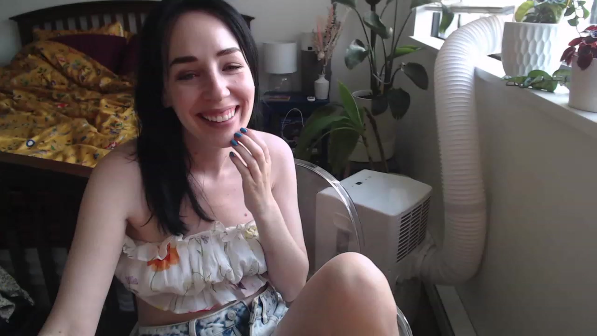 Gallery image thumbnail from AAAAAGHHHHHHH's myfreecams stream on, 08/25/2023, 02:08 image 11 of 20