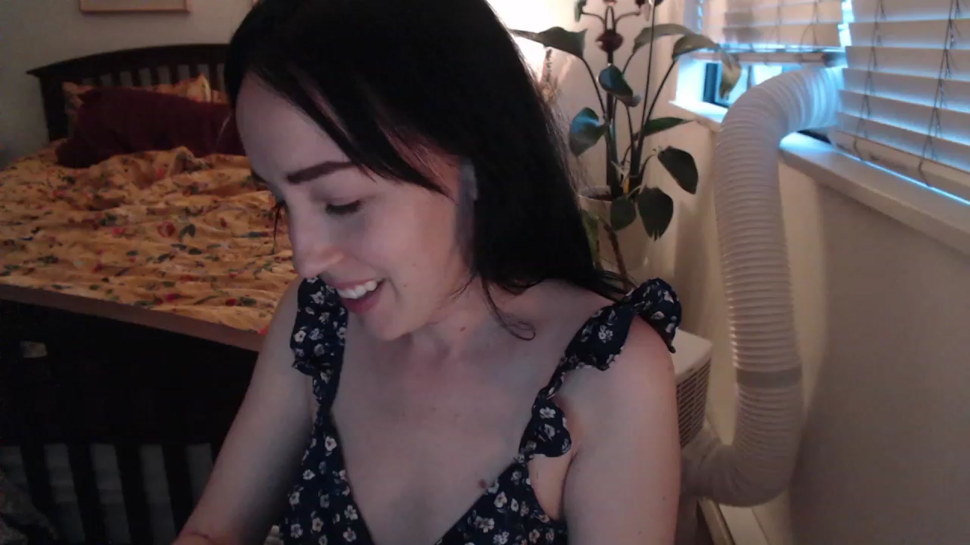 Gallery image thumbnail from AAAAAGHHHHHHH's myfreecams stream on, 08/29/2023, 03:08 image 2 of 20