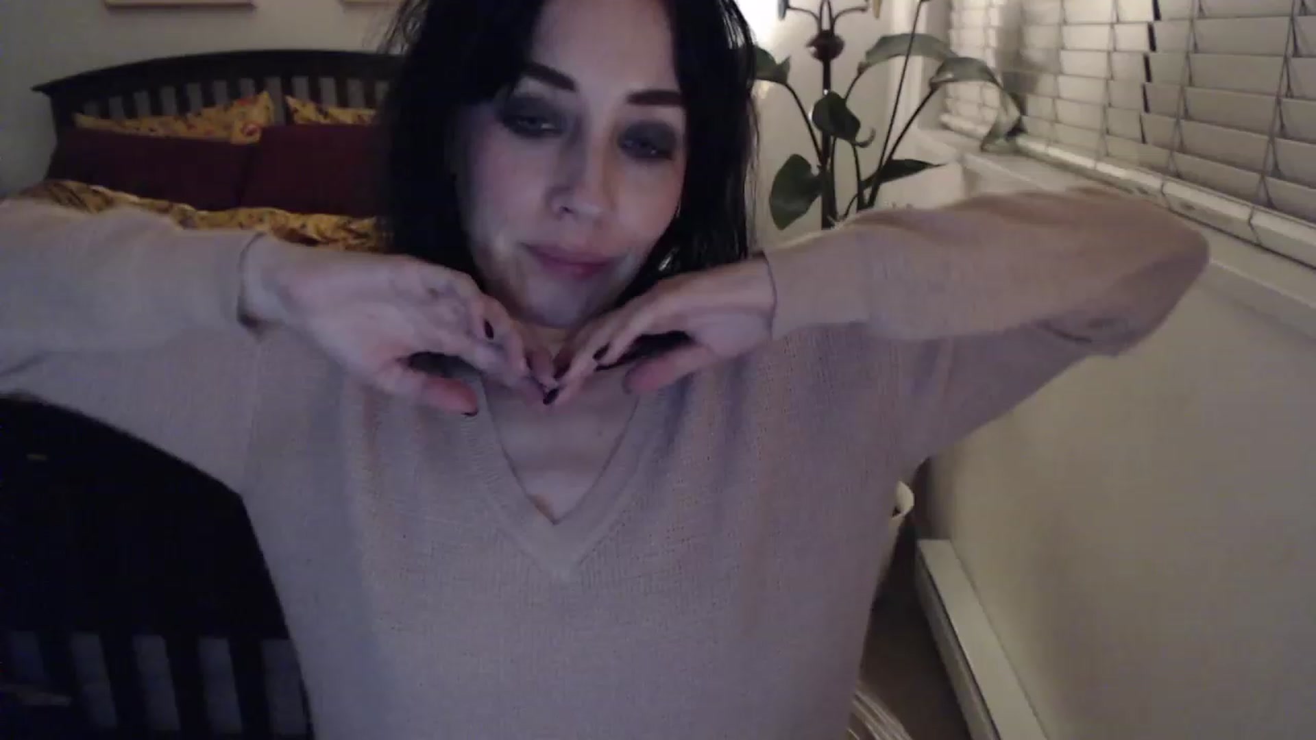 Gallery image thumbnail from AAAAAGHHHHHHH's myfreecams stream on, 10/04/2023, 04:33 image 7 of 20