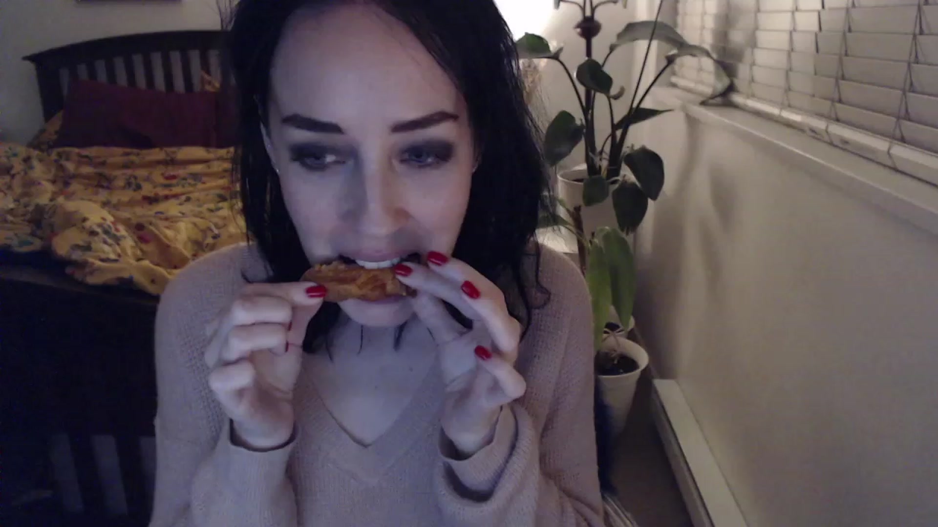 Gallery image thumbnail from AAAAAGHHHHHHH's myfreecams stream on, 12/05/2023, 05:02 image 15 of 20