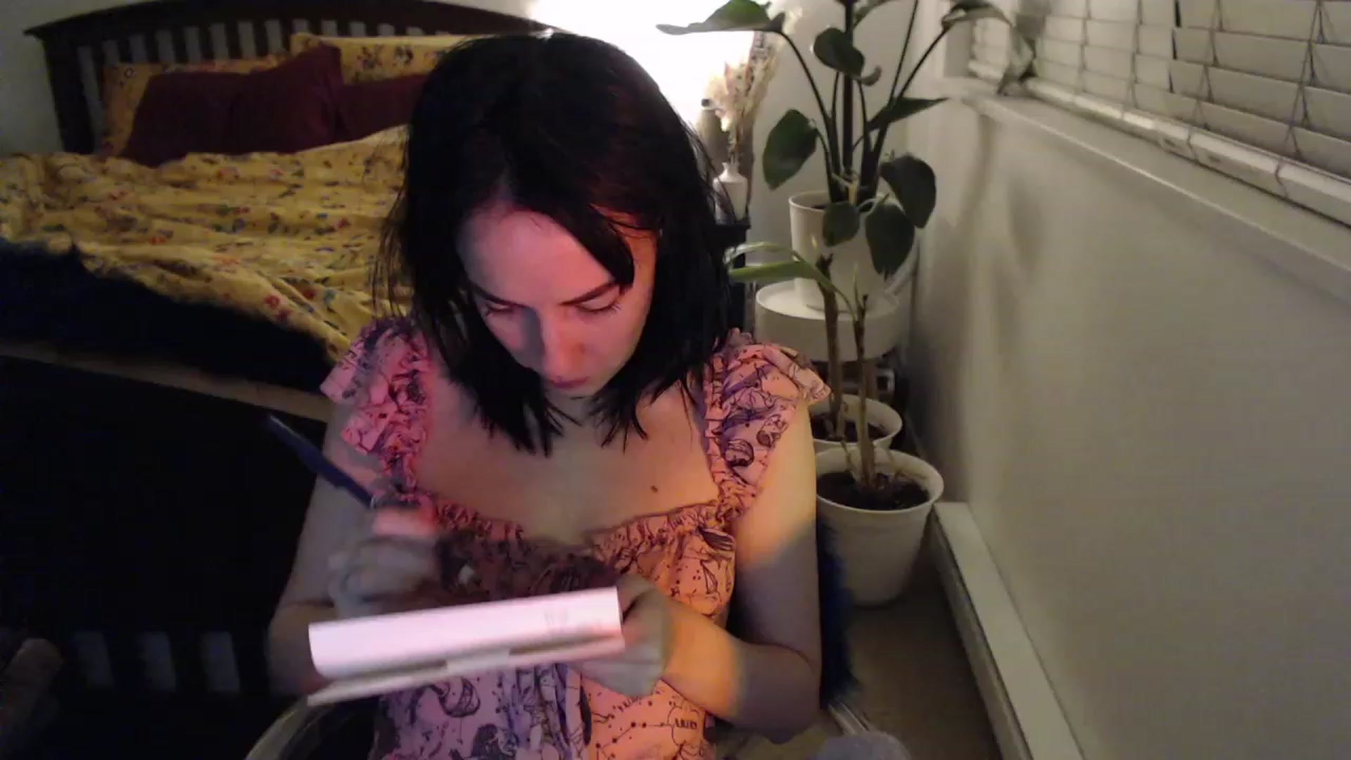 Gallery image thumbnail from AAAAAGHHHHHHH's myfreecams stream on, 01/10/2024, 04:30 image 16 of 20