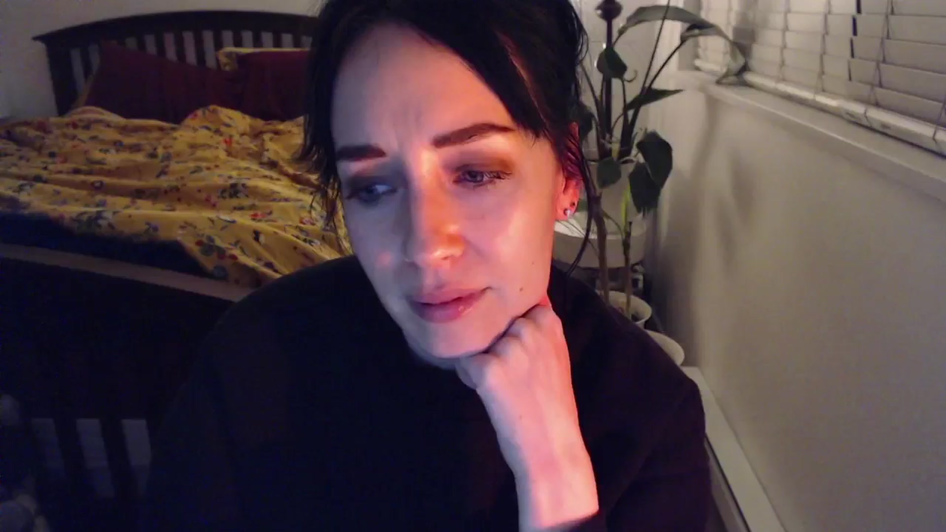Gallery image thumbnail from AAAAAGHHHHHHH's myfreecams stream on, 01/17/2024, 04:21 image 13 of 20