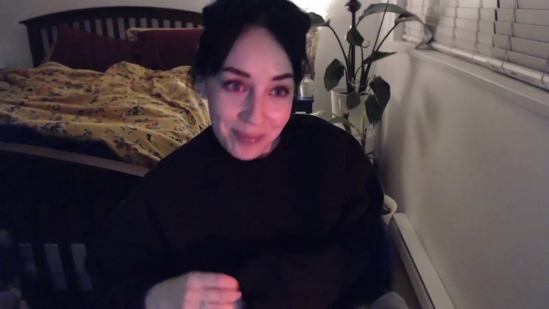 Gallery image thumbnail from AAAAAGHHHHHHH's myfreecams stream on, 01/17/2024, 04:21 image 4 of 20