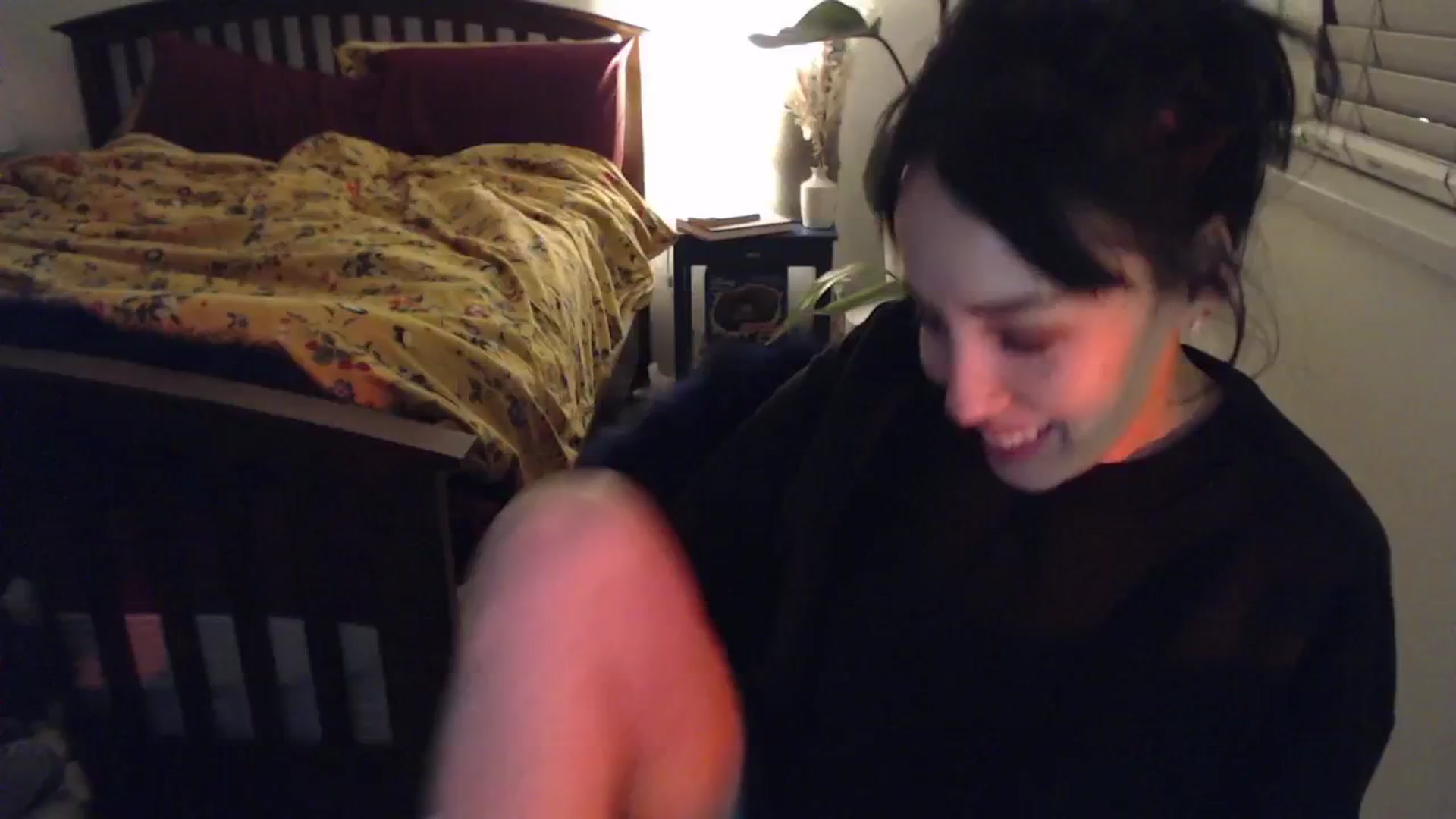 Gallery image thumbnail from AAAAAGHHHHHHH's myfreecams stream on, 01/17/2024, 05:59 image 15 of 20