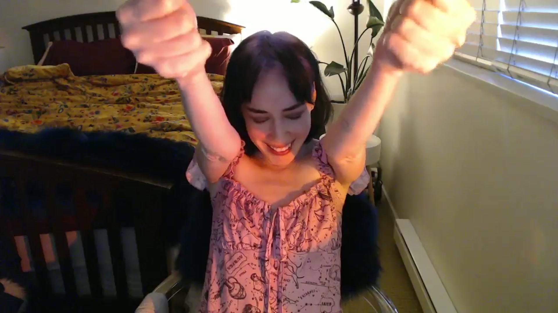 Gallery image thumbnail from AAAAAGHHHHHHH's myfreecams stream on, 05/21/2024, 04:20 image 16 of 20