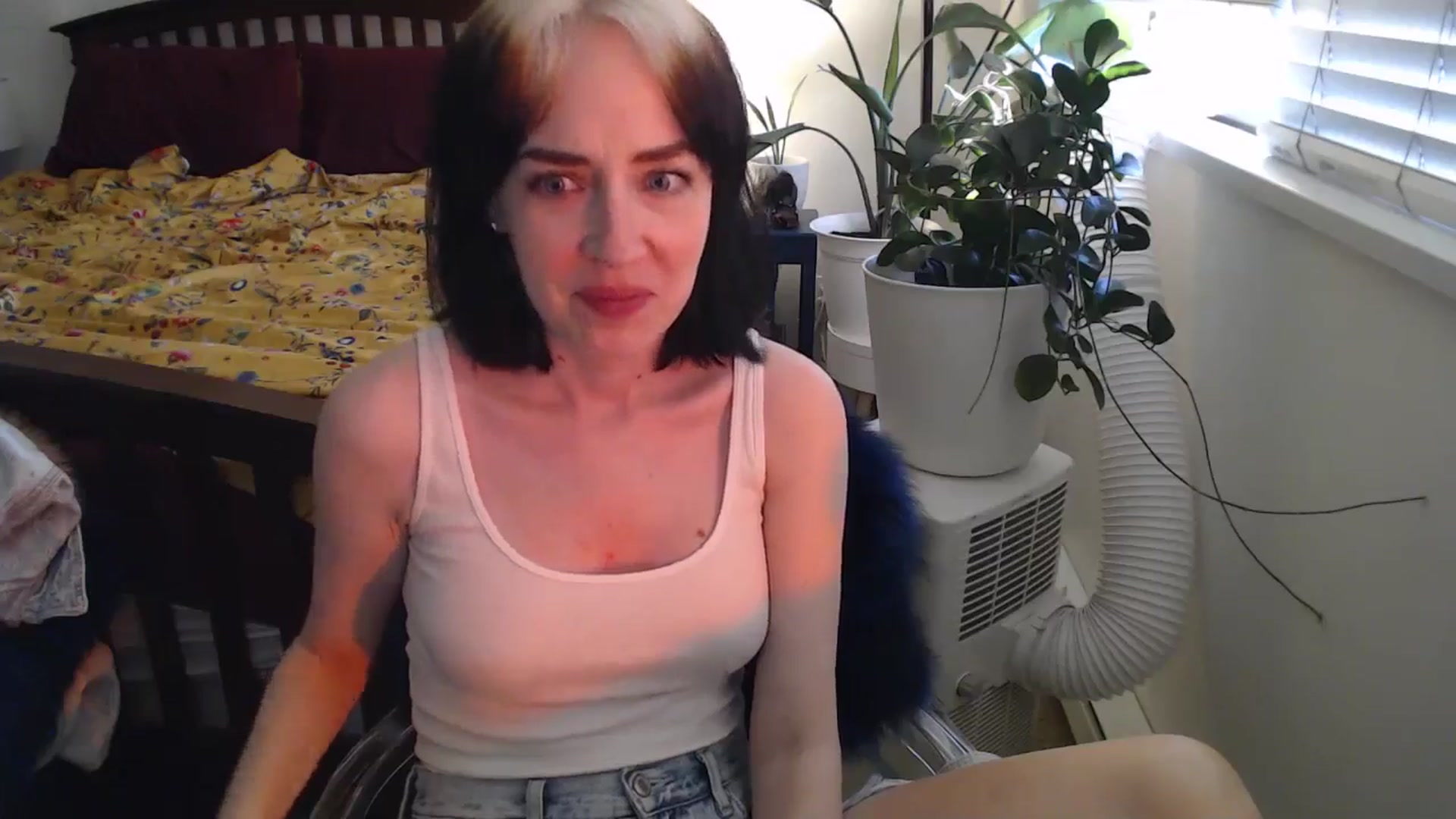 Gallery image thumbnail from AAAAAGHHHHHHH's myfreecams stream on, 07/13/2024, 04:27 image 15 of 20