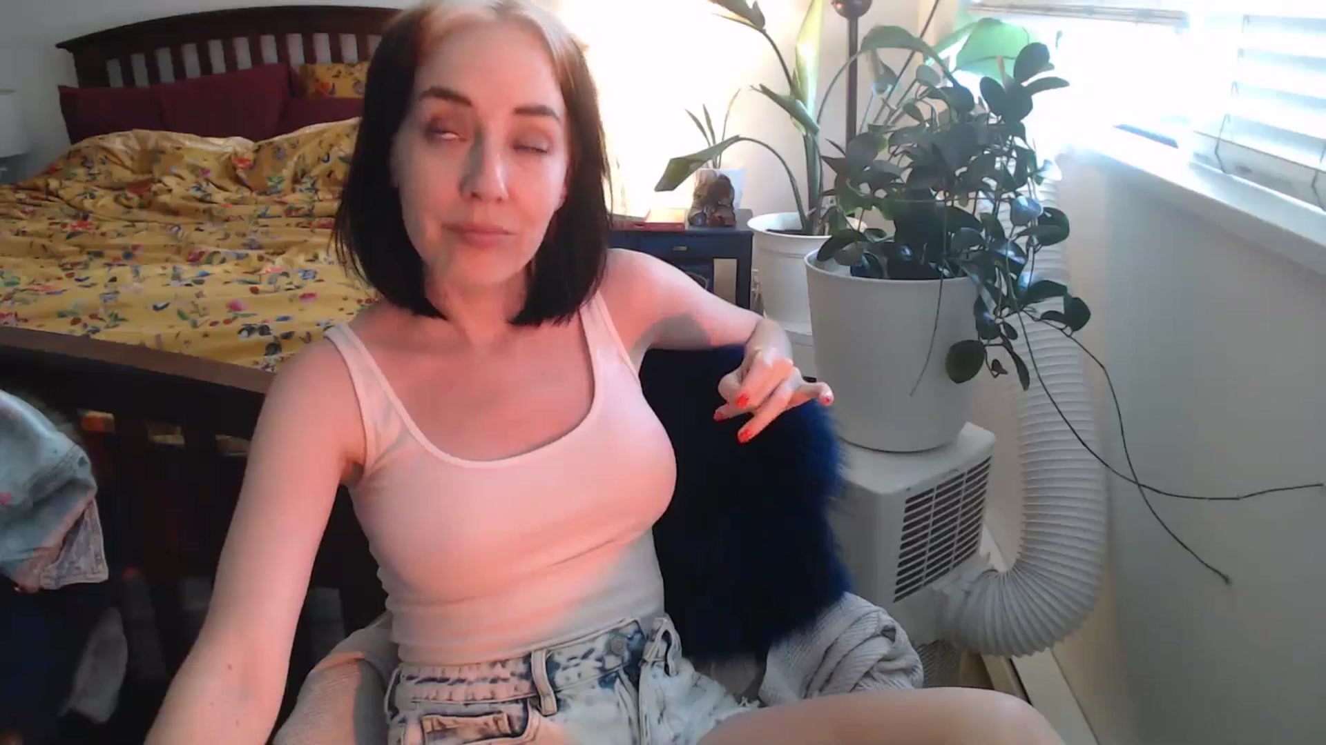 Gallery image thumbnail from AAAAAGHHHHHHH's myfreecams stream on, 07/19/2024, 02:52 image 4 of 20