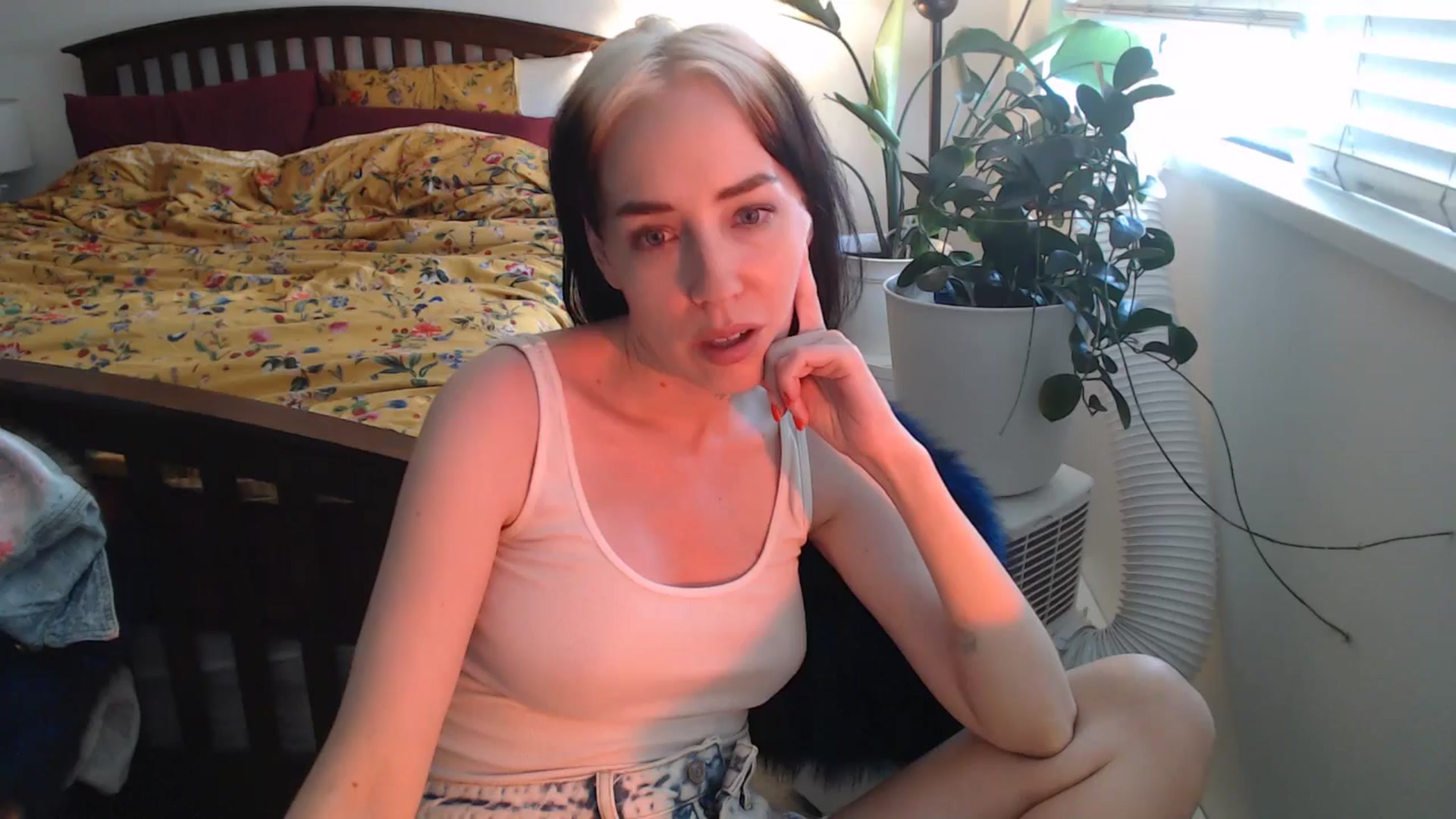 Gallery image thumbnail from AAAAAGHHHHHHH's myfreecams stream on, 07/19/2024, 02:52 image 5 of 20
