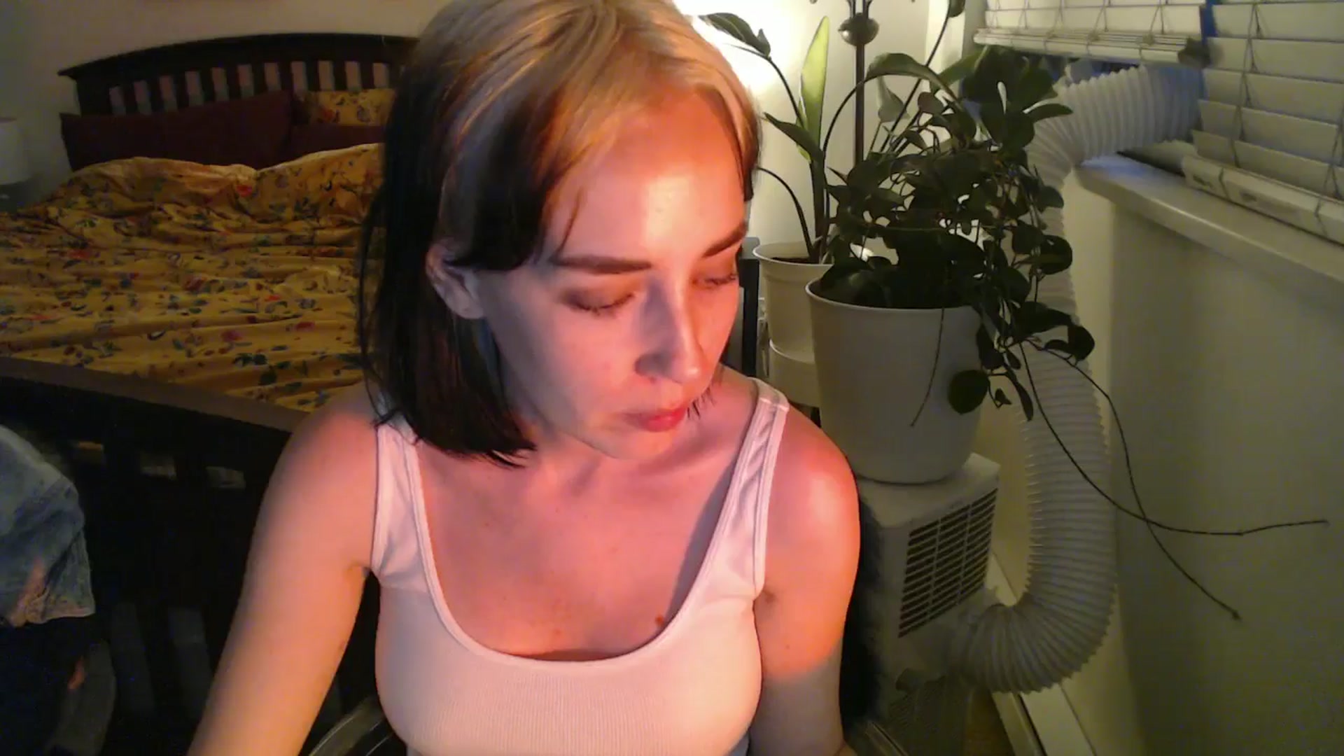 Gallery image thumbnail from AAAAAGHHHHHHH's myfreecams stream on, 07/19/2024, 04:55 image 16 of 20