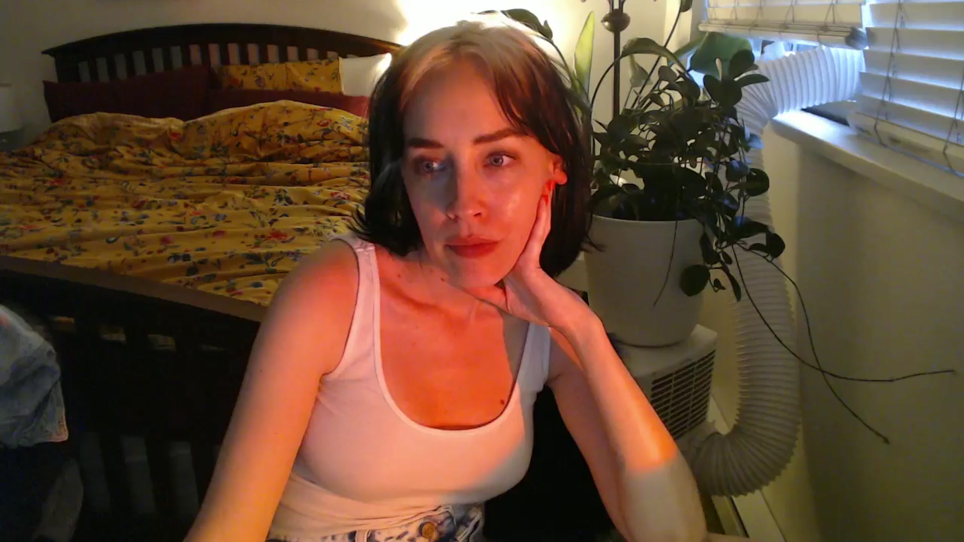 Gallery image thumbnail from AAAAAGHHHHHHH's myfreecams stream on, 07/19/2024, 04:55 image 4 of 20