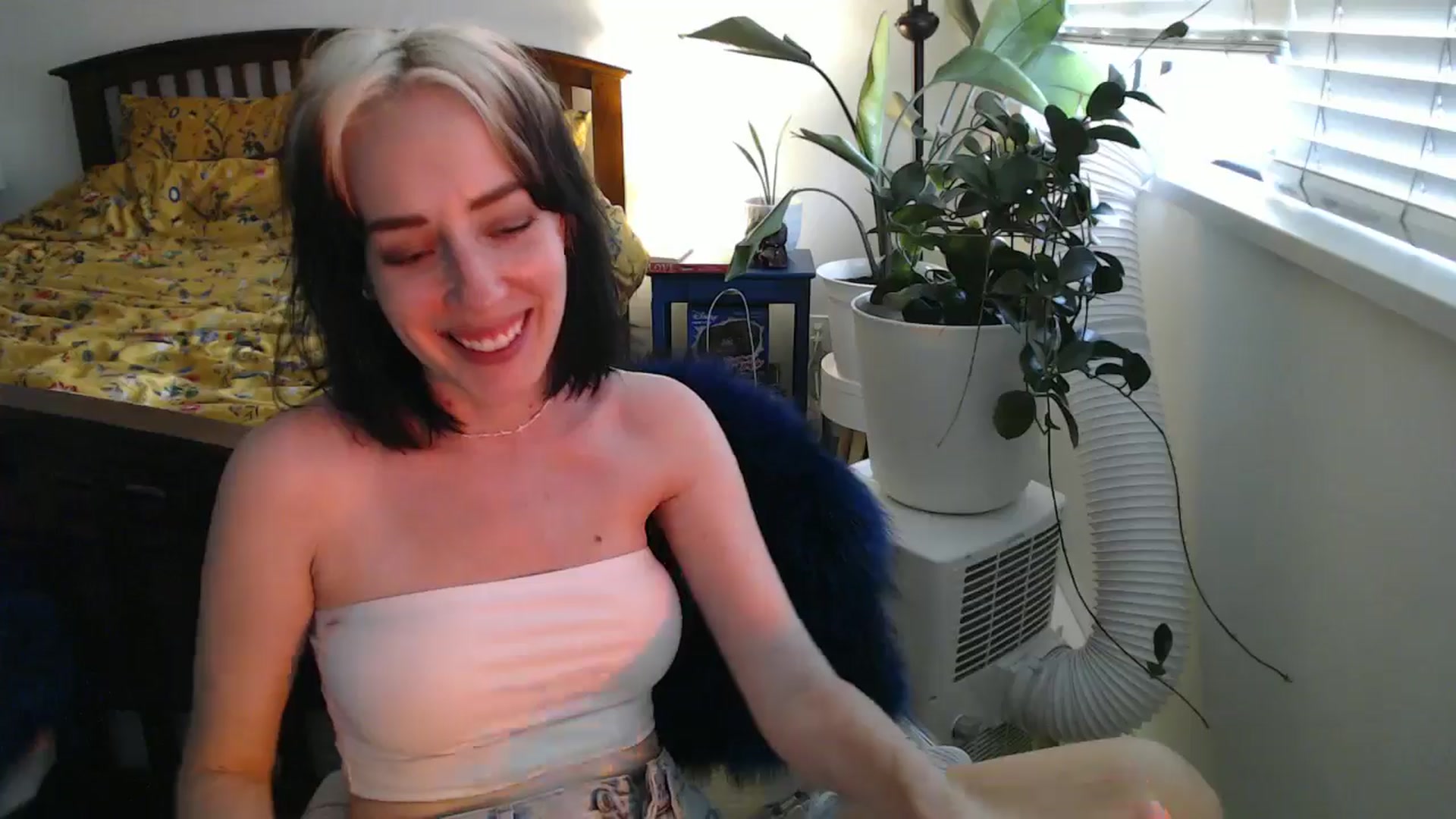 Gallery image thumbnail from AAAAAGHHHHHHH's myfreecams stream on, 08/10/2024, 02:43 image 10 of 20