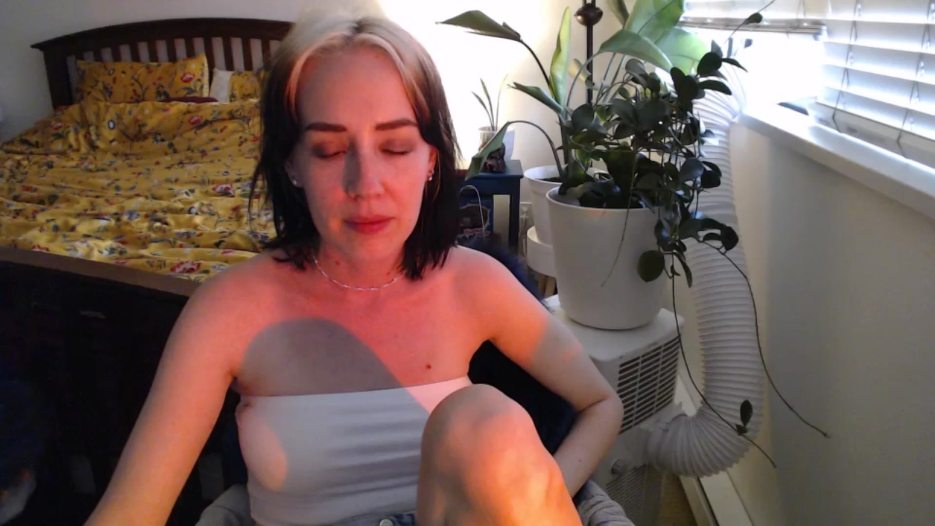 Gallery image thumbnail from AAAAAGHHHHHHH's myfreecams stream on, 08/10/2024, 03:53 image 1 of 20