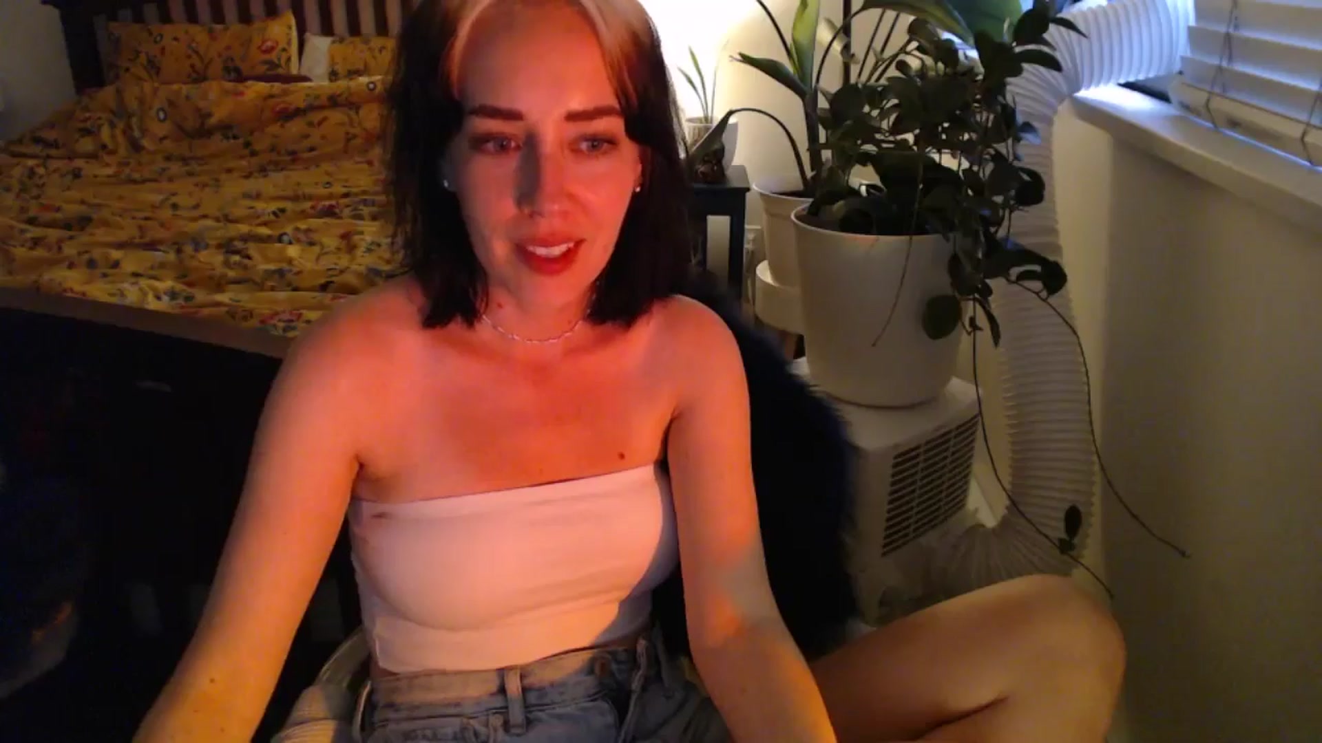 Gallery image thumbnail from AAAAAGHHHHHHH's myfreecams stream on, 08/10/2024, 03:53 image 15 of 20