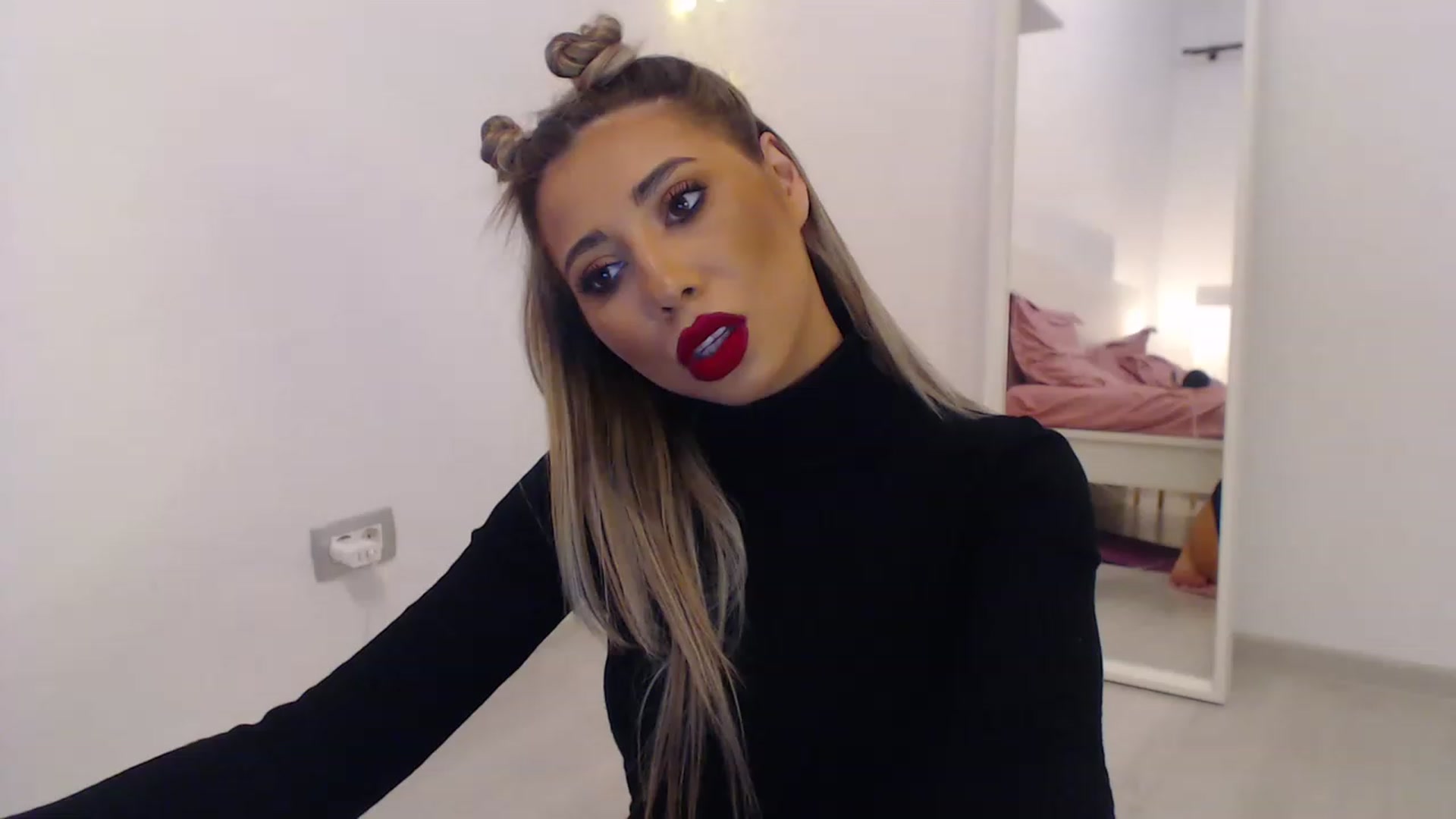 Gallery image thumbnail from AAAAVAAAA's myfreecams stream on, 12/30/2022, 17:48 image 18 of 20