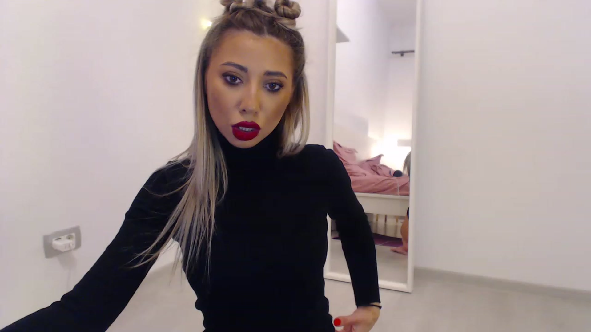 Gallery image thumbnail from AAAAVAAAA's myfreecams stream on, 12/30/2022, 17:48 image 17 of 20