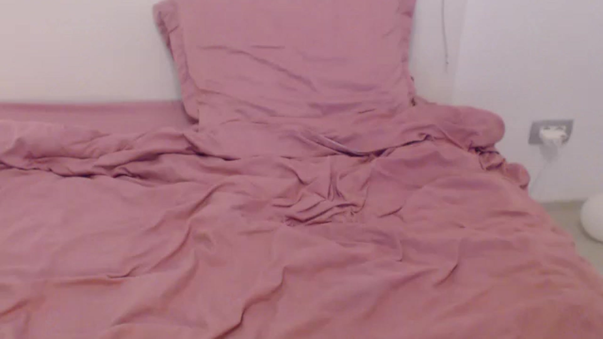 Gallery image thumbnail from AAAAVAAAA's myfreecams stream on, 01/05/2023, 18:56 image 10 of 20