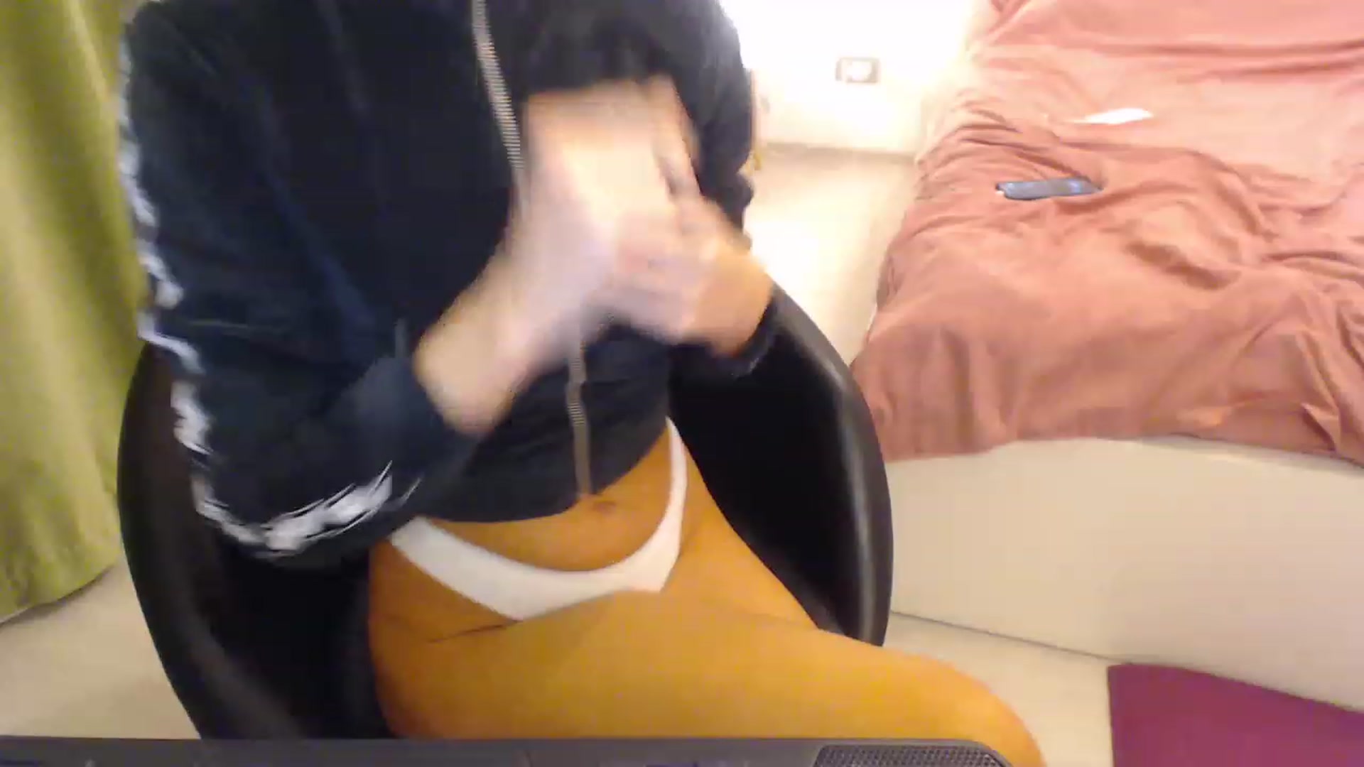 Gallery image thumbnail from AAAAVAAAA's myfreecams stream on, 02/12/2023, 18:12 image 10 of 20