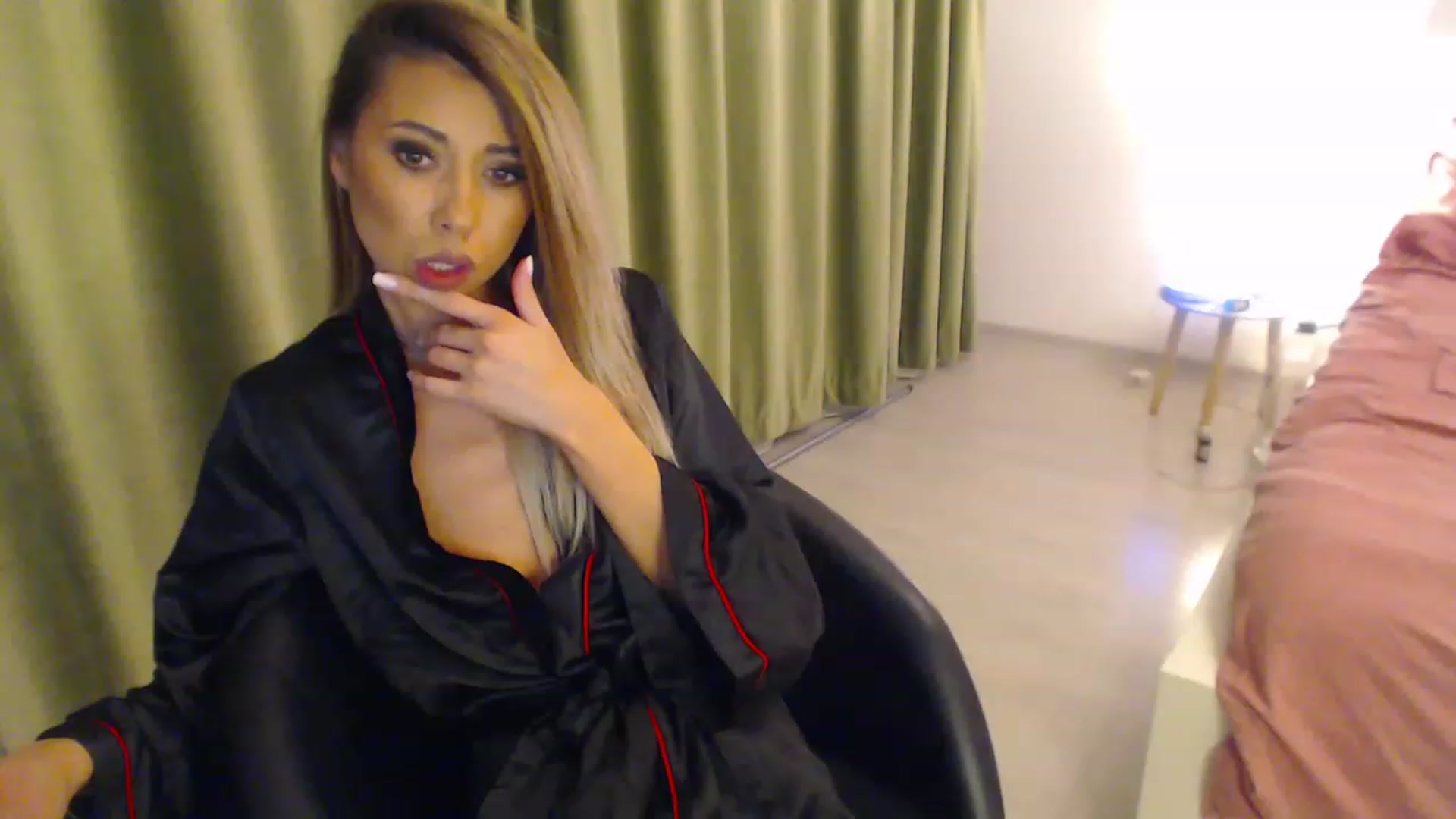 Gallery image thumbnail from AAAAVAAAA's myfreecams stream on, 06/07/2023, 23:50 image 10 of 20