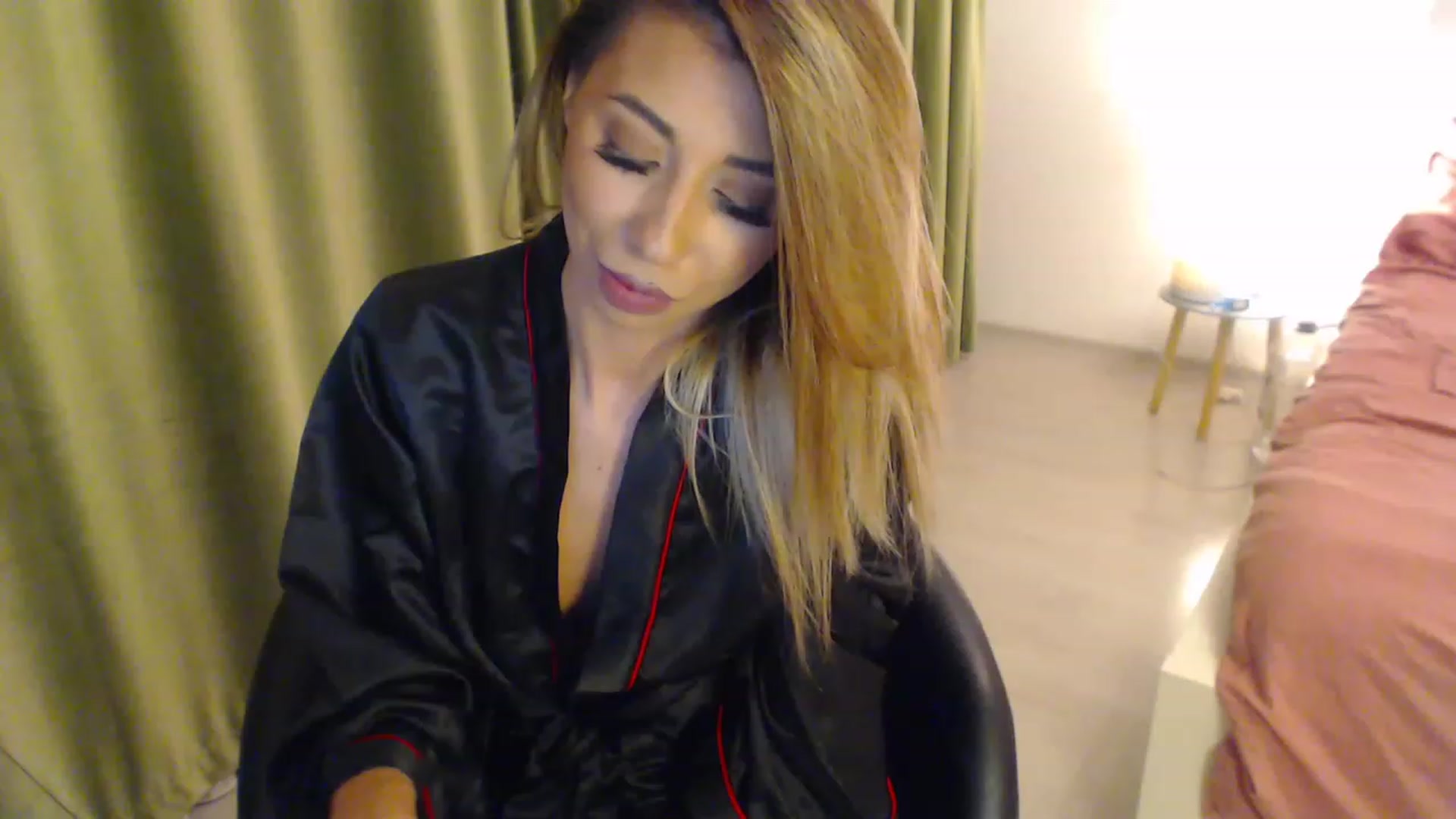 Gallery image thumbnail from AAAAVAAAA's myfreecams stream on, 06/07/2023, 23:50 image 6 of 20