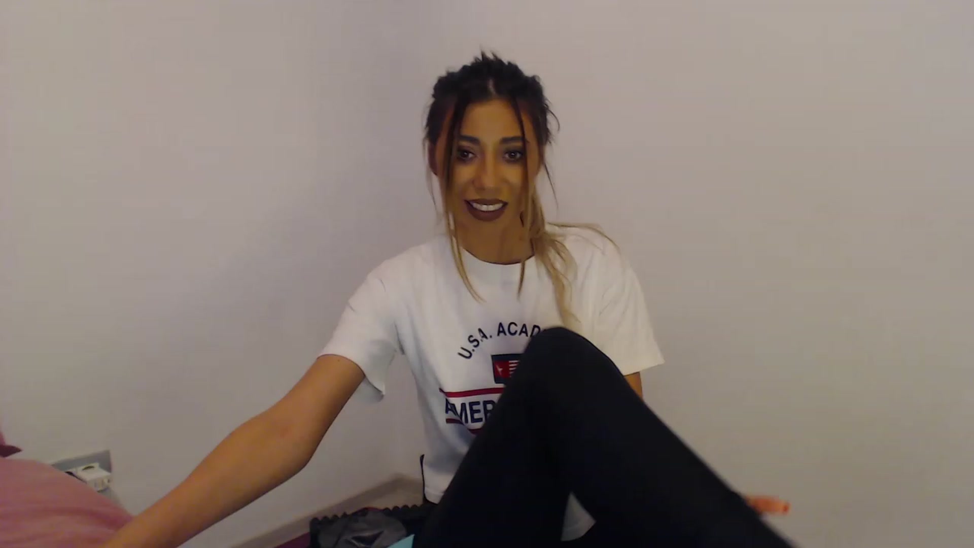 Gallery image thumbnail from AAAAVAAAA's myfreecams stream on, 06/19/2023, 18:04 image 1 of 20