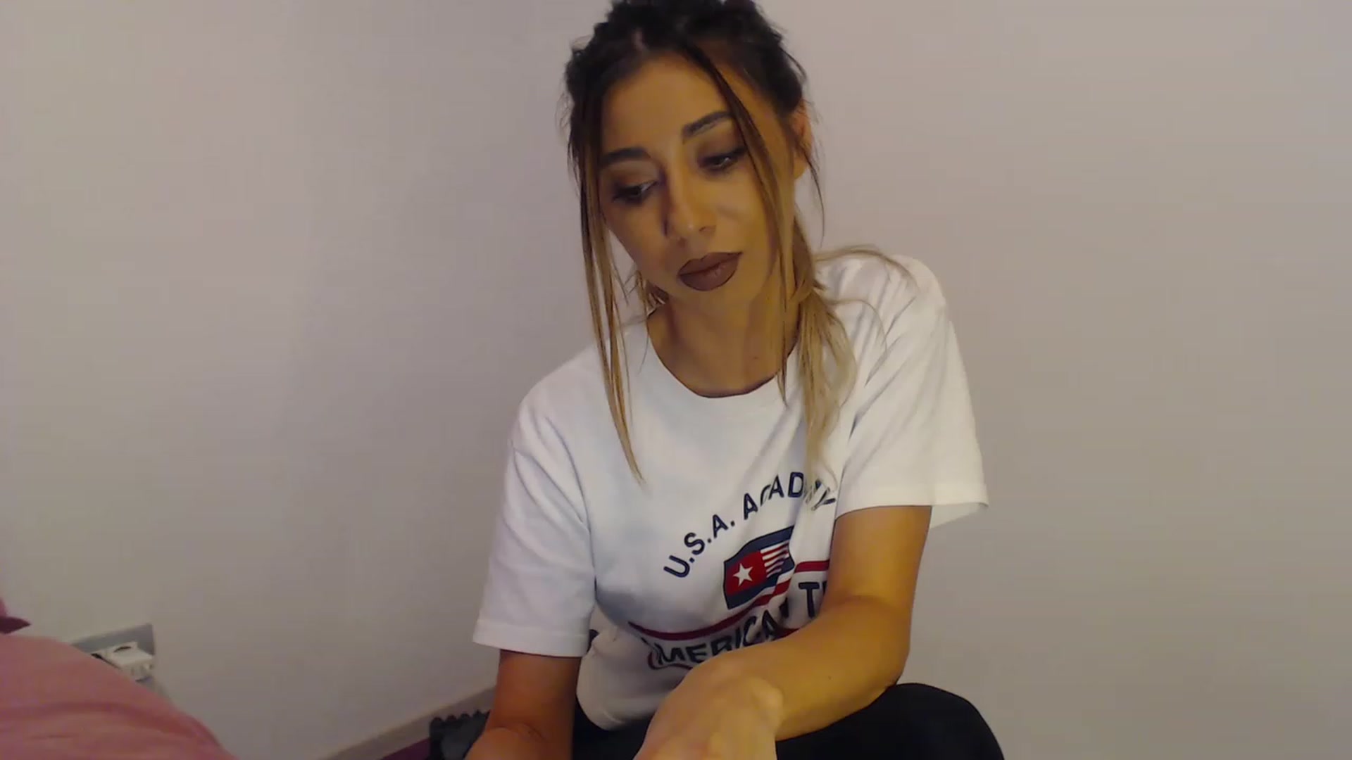 Gallery image thumbnail from AAAAVAAAA's myfreecams stream on, 06/19/2023, 18:04 image 2 of 20