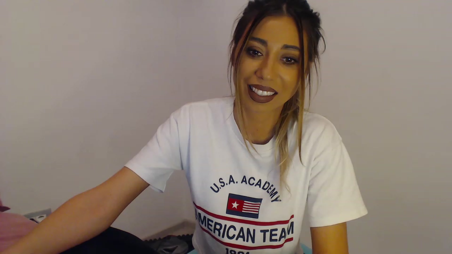 Gallery image thumbnail from AAAAVAAAA's myfreecams stream on, 06/19/2023, 18:04 image 11 of 20