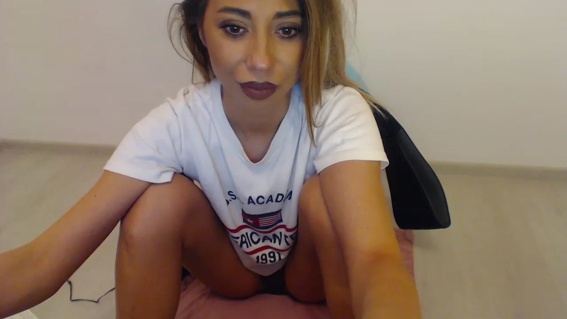 Gallery image thumbnail from AAAAVAAAA's myfreecams stream on, 06/19/2023, 23:29 image 10 of 20