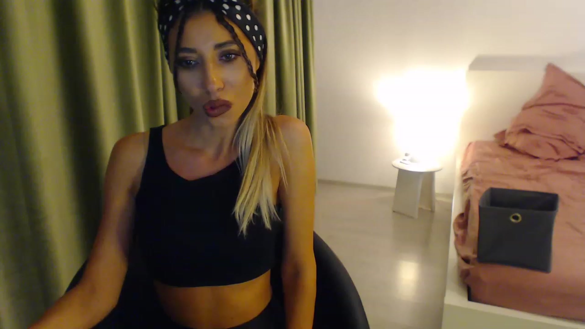 Gallery image thumbnail from AAAAVAAAA's myfreecams stream on, 08/15/2023, 23:19 image 4 of 20