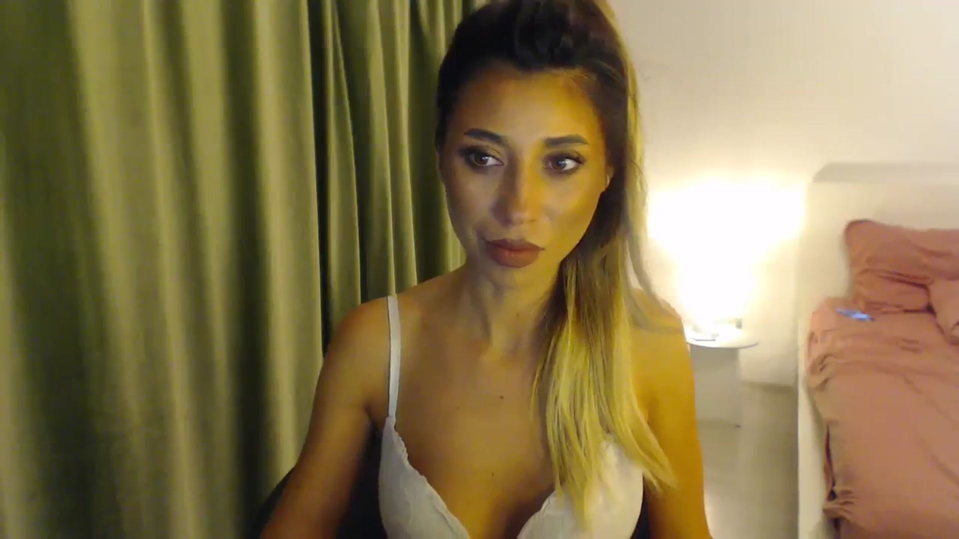 Gallery image thumbnail from AAAAVAAAA's myfreecams stream on, 08/17/2023, 21:38 image 11 of 20